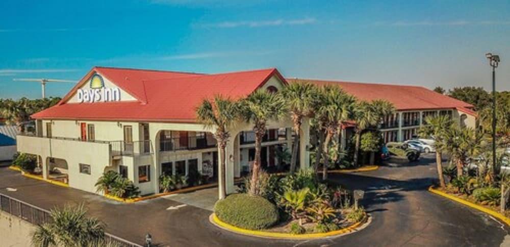 Days Inn By Wyndham Destin Exterior photo