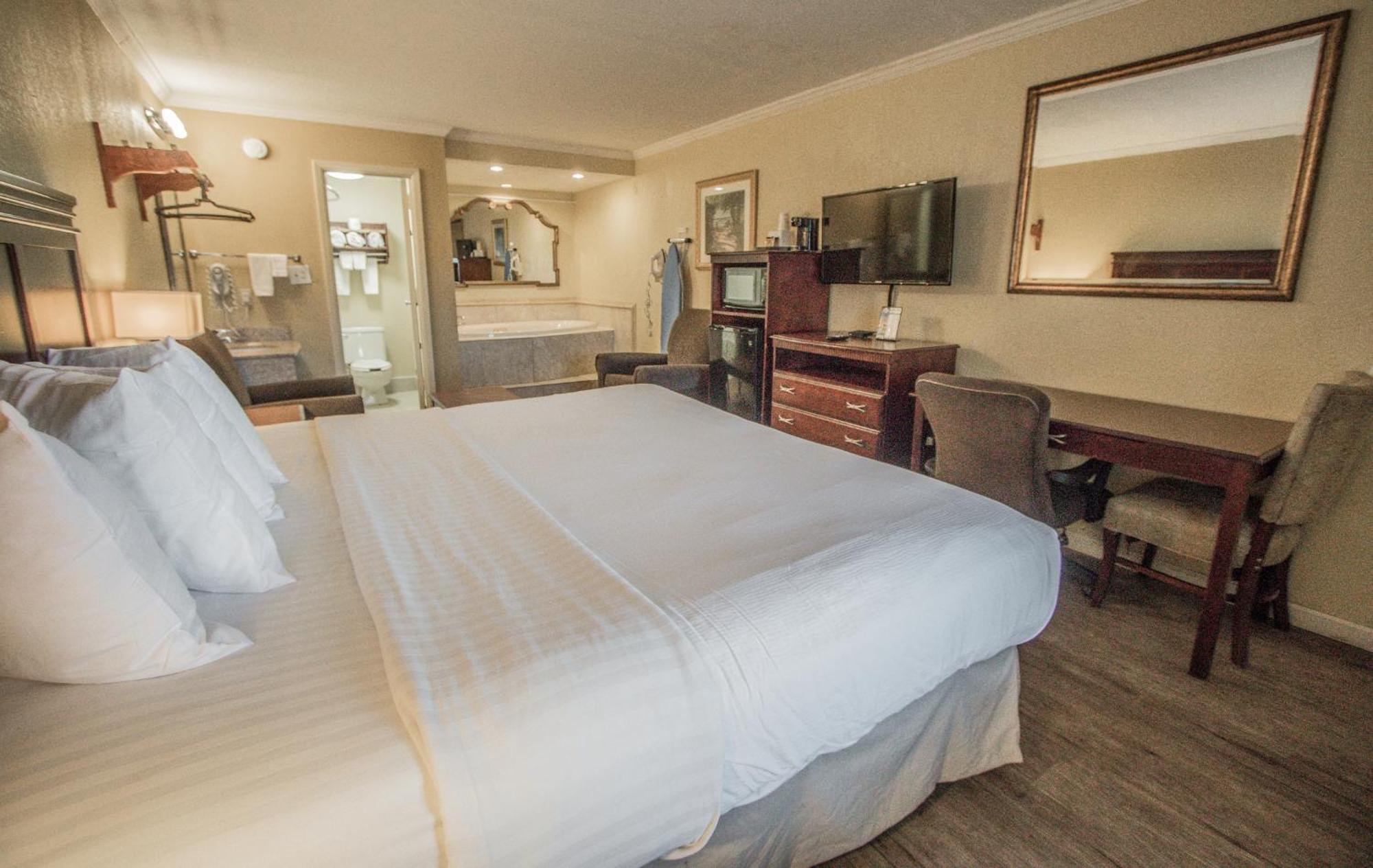 Days Inn By Wyndham Destin Exterior photo